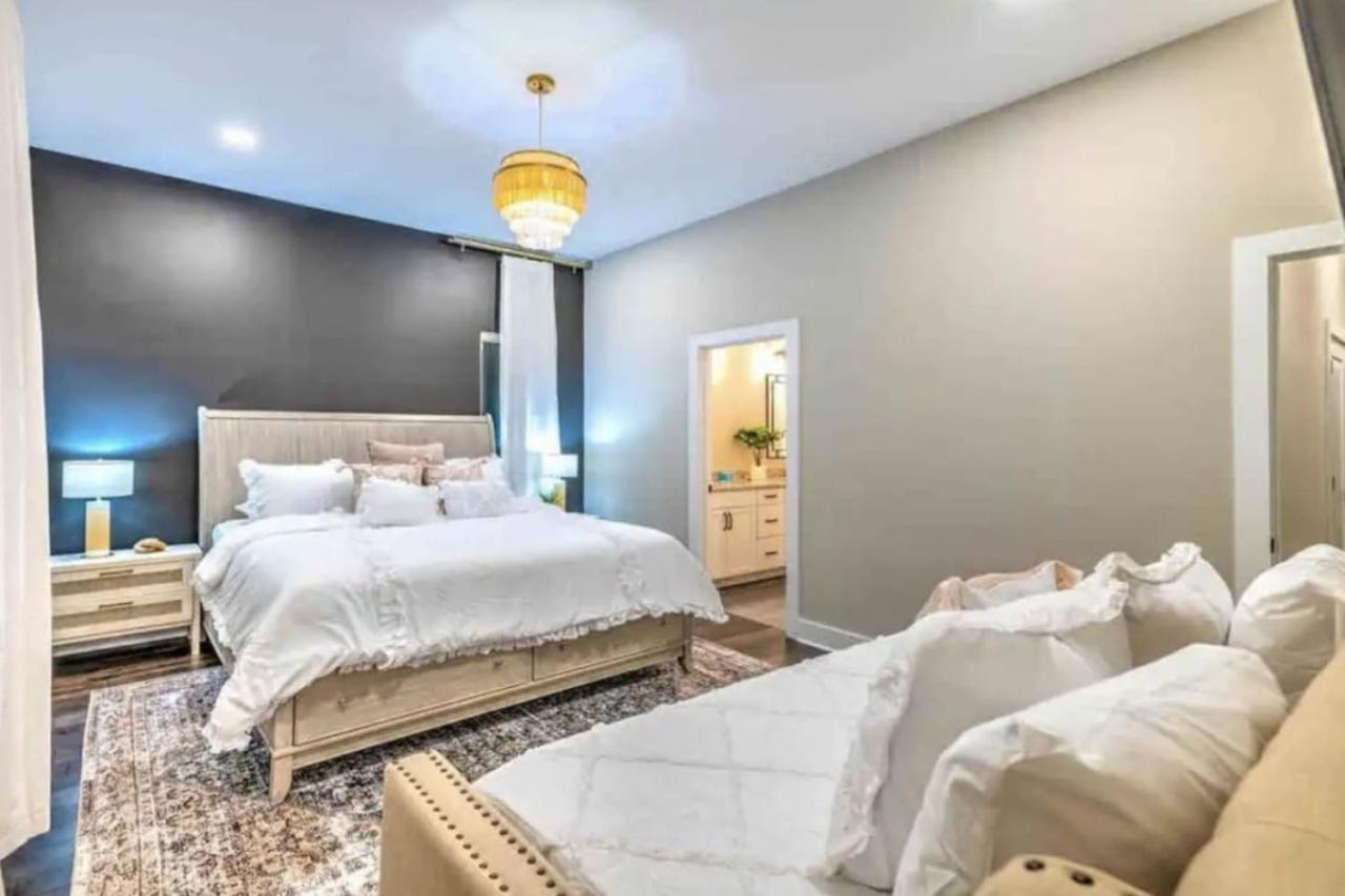 Holiday home Luxury Four-story Home, Rooftop Deck With Views, Pingpong! Sleeps 12!